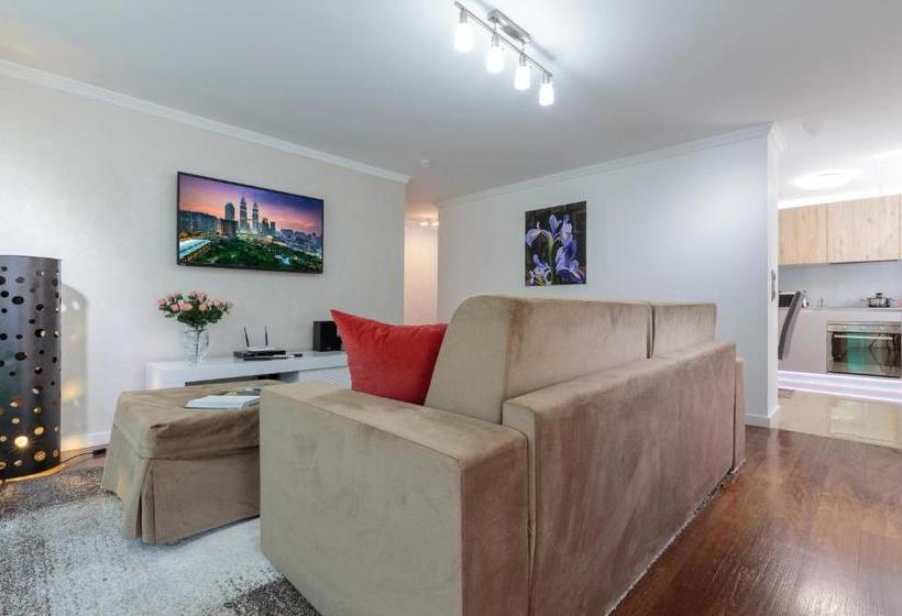 The Queen Luxury Apartments Villa Vinicia