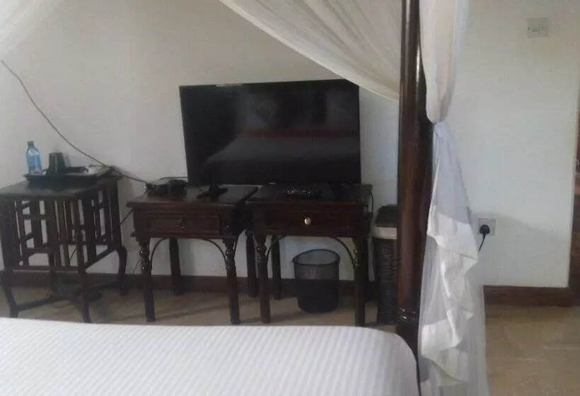 مسافرخانه Twiga Sanctuary Resort