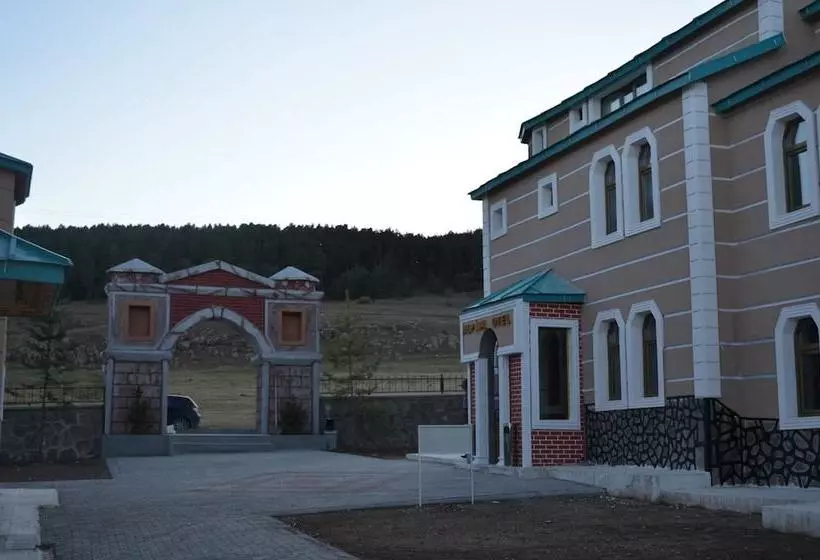 Hotelli Alpina Konaklari