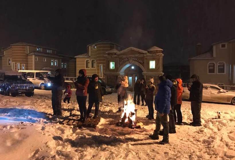 호텔 Alpina Konaklari