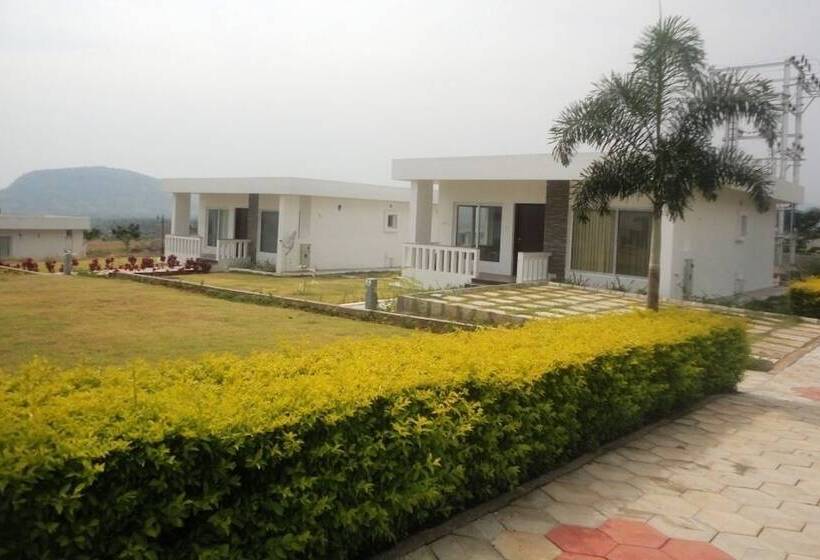 Hotel Bahri Beautiful Country