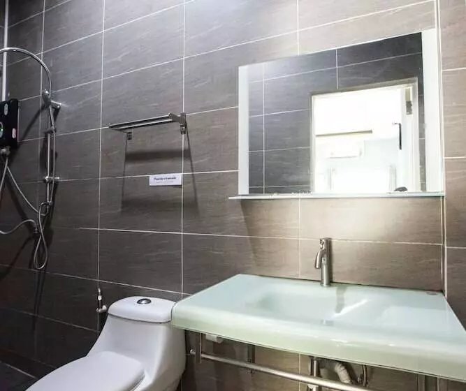 هتل Blue Moon Samed