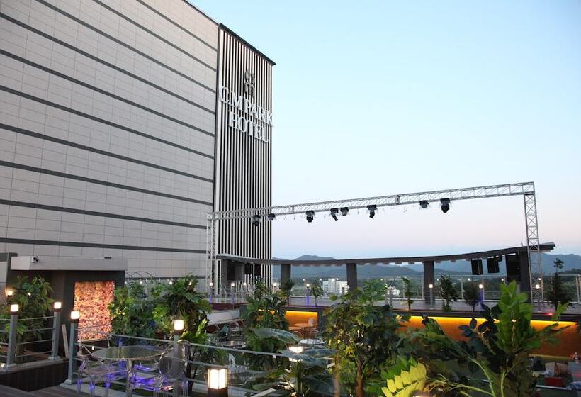 Hotel Cm Park