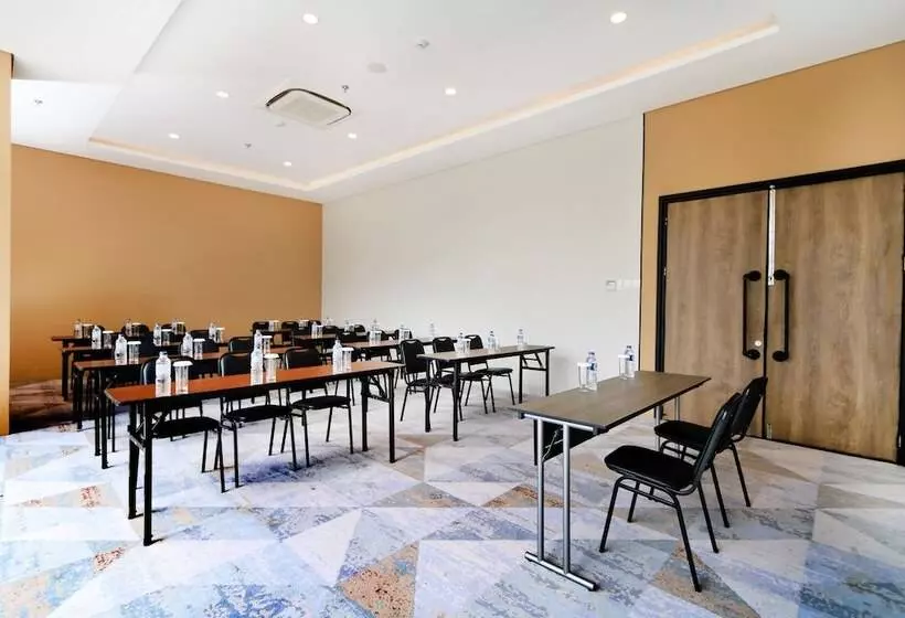 Hotel Fortunagrande Jember