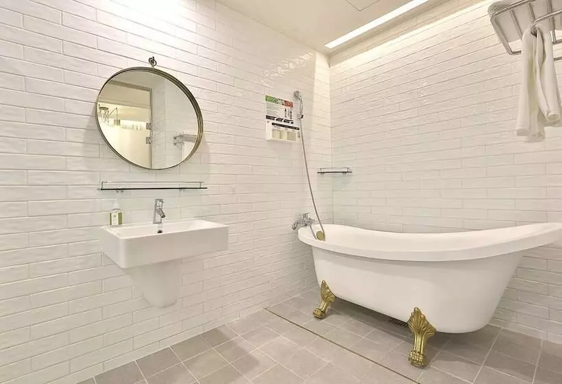 February Hotel Gimhae