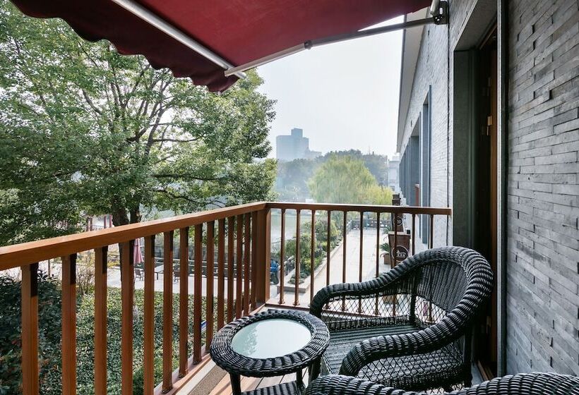 Floral Hotel Deqing Yingxi Riverside