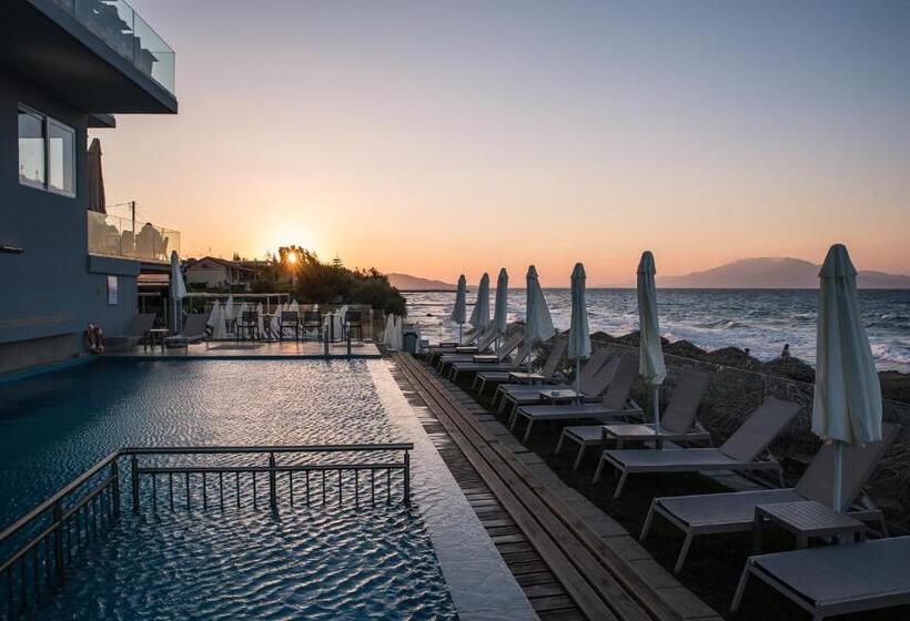 هتل Golden Coast Resort