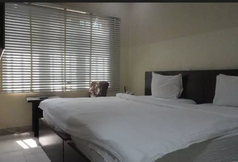 هتل Mitros Residences