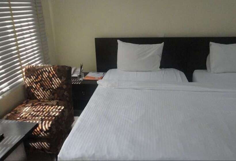 هتل Mitros Residences