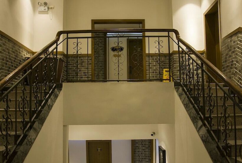 Hotel Qjia West Street