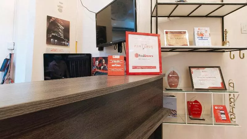 ホテル Reddoorz Near Arca South Taguig