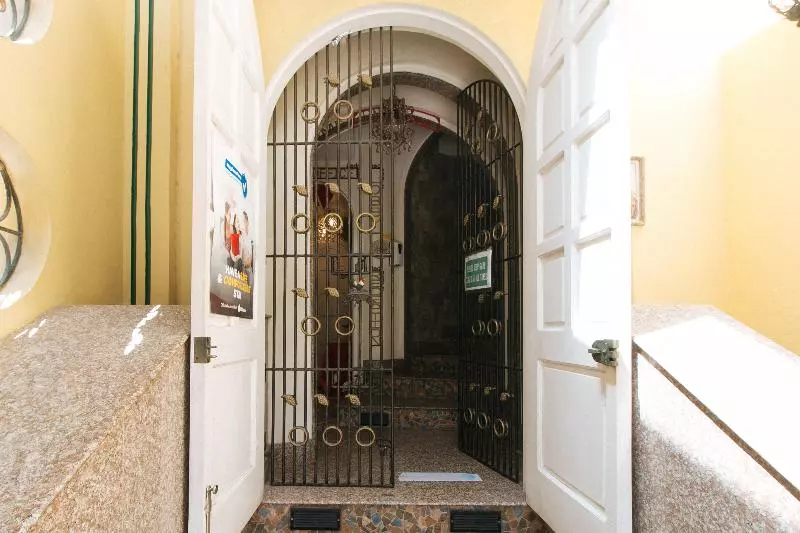 ホテル Reddoorz Near Arca South Taguig