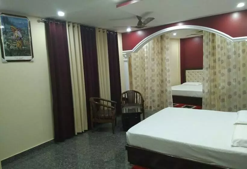 Hotelli Sky Blue And Restaurant