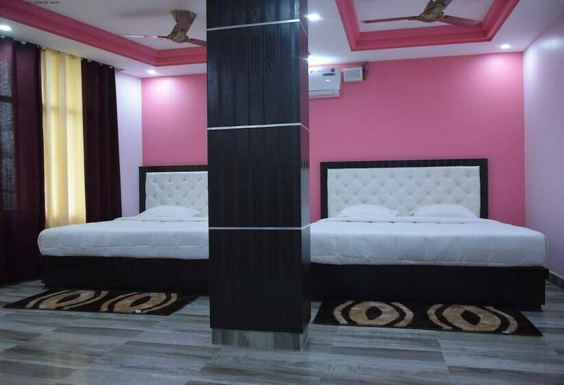 هتل Sky Blue And Restaurant