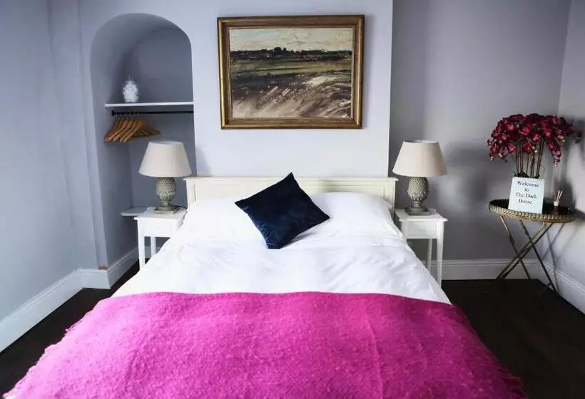 Hotelli The Dark Horse Pub