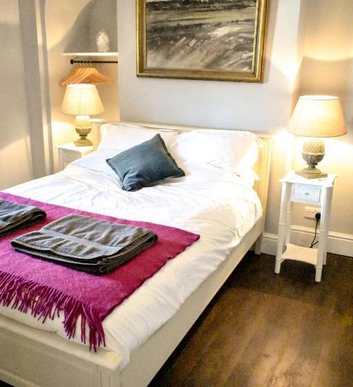 호텔 The Dark Horse Pub