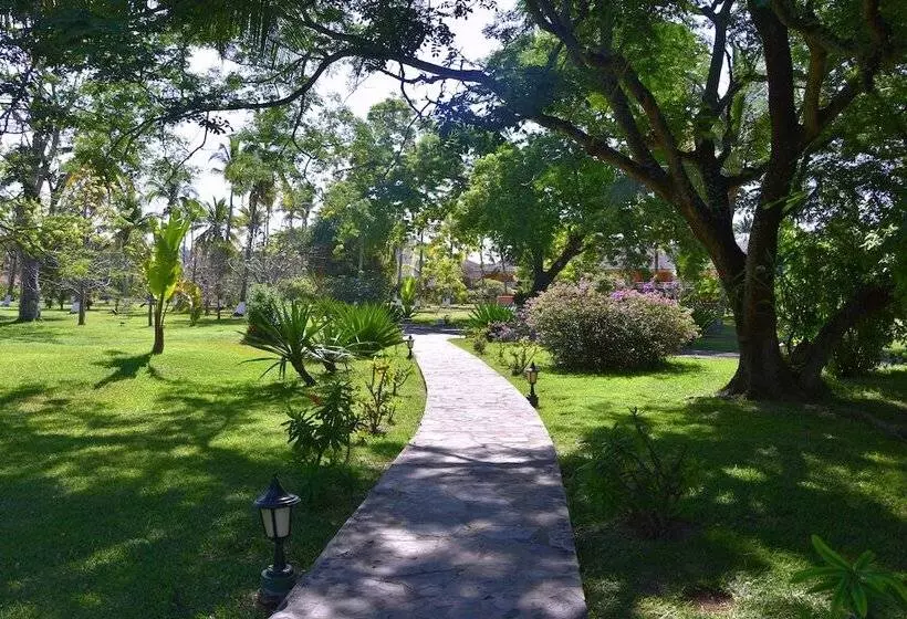 Andilana Beach Resort