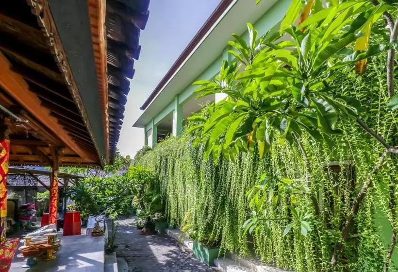 تختخواب و صبحانه Purnama House Tuban
