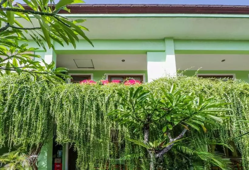 تختخواب و صبحانه Purnama House Tuban