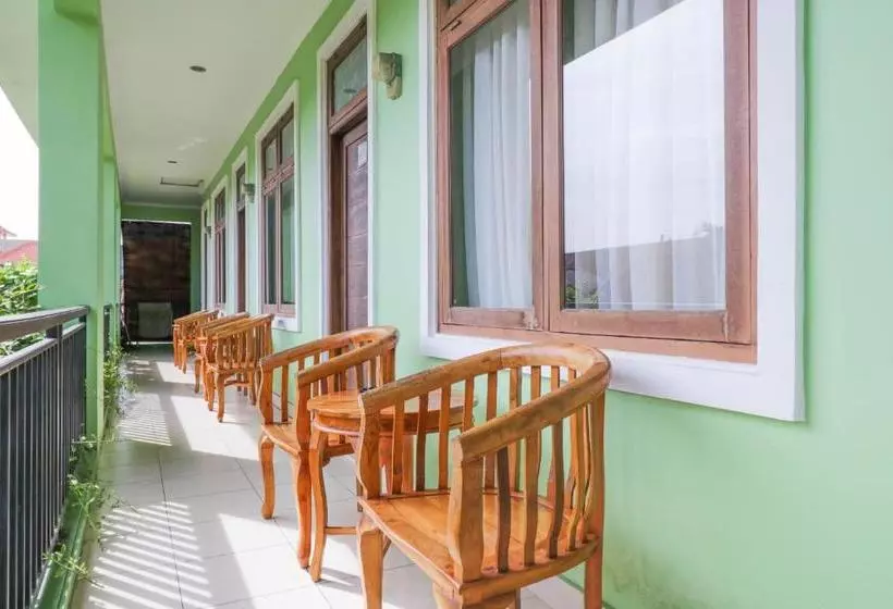 تختخواب و صبحانه Purnama House Tuban