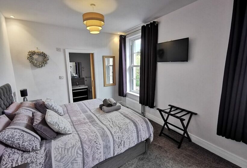 مبيت وإفطار Saracens House