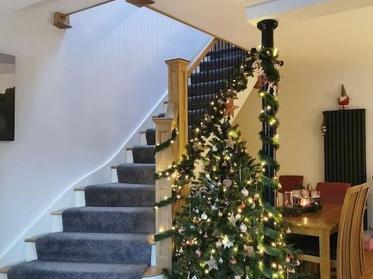 مبيت وإفطار Saracens House