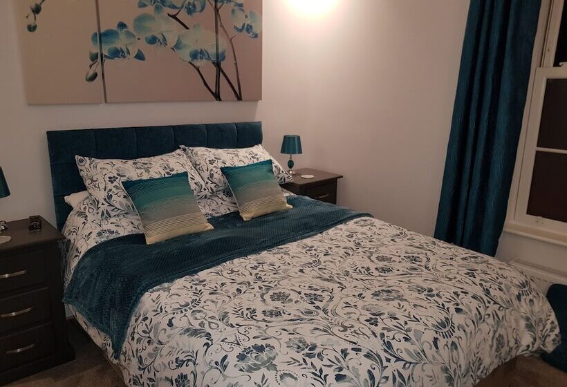 مبيت وإفطار Saracens House