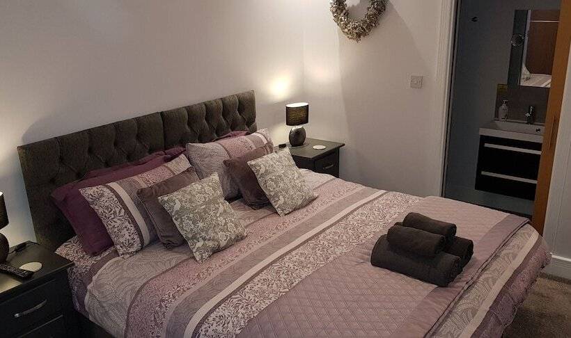 مبيت وإفطار Saracens House