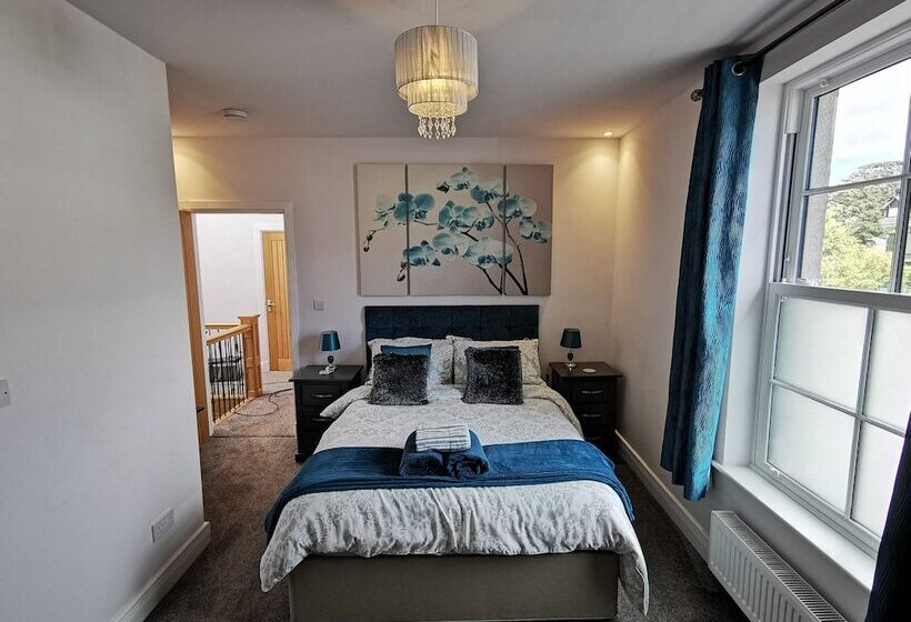 مبيت وإفطار Saracens House