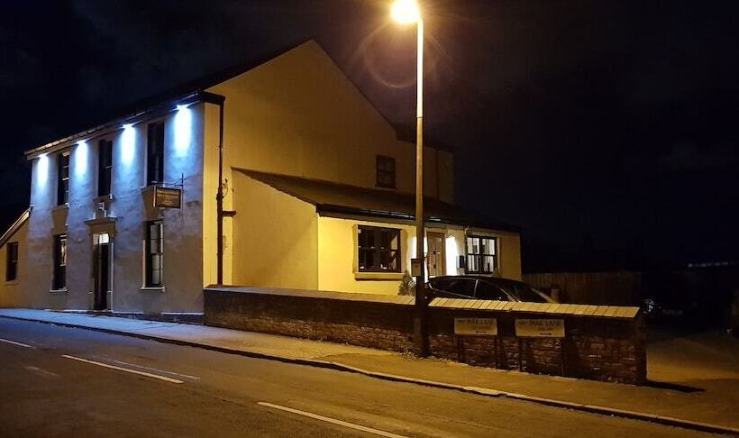 مبيت وإفطار Saracens House