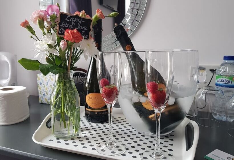 مبيت وإفطار Saracens House