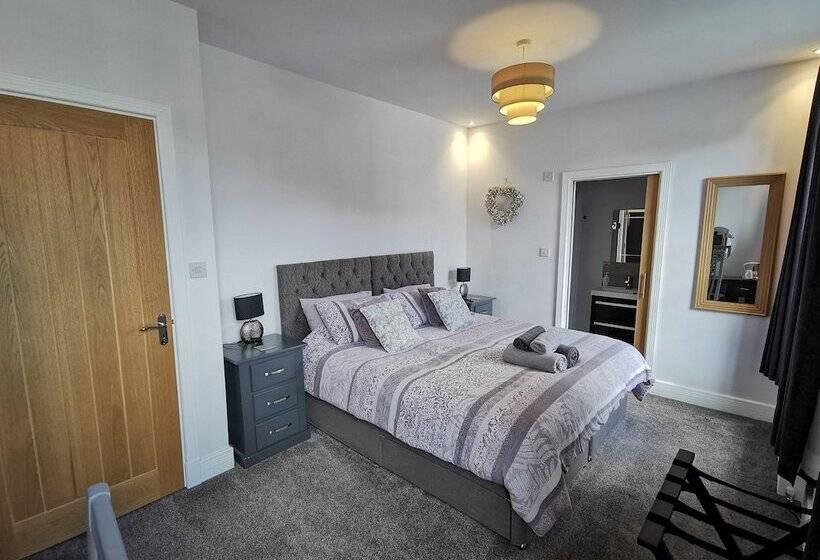 مبيت وإفطار Saracens House