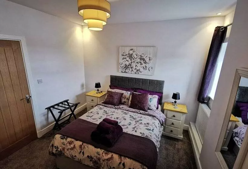 Aamiaismajoitus (B&B) Saracens House