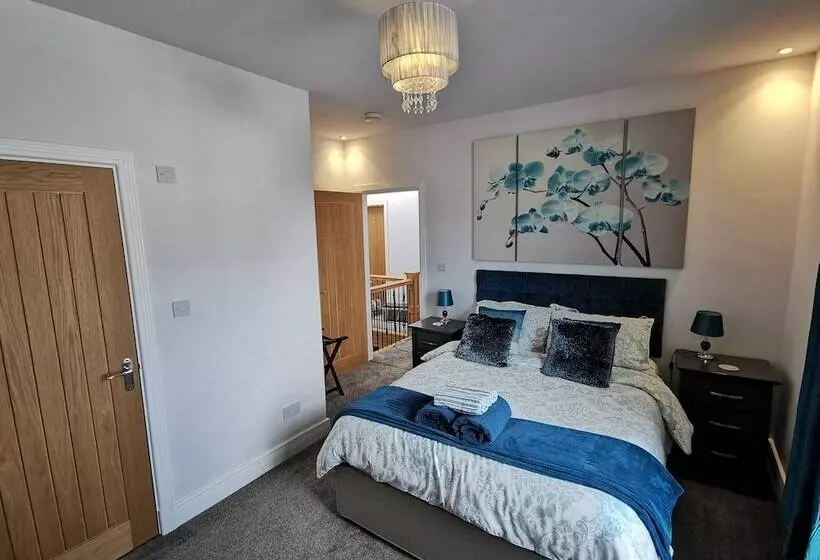 Aamiaismajoitus (B&B) Saracens House