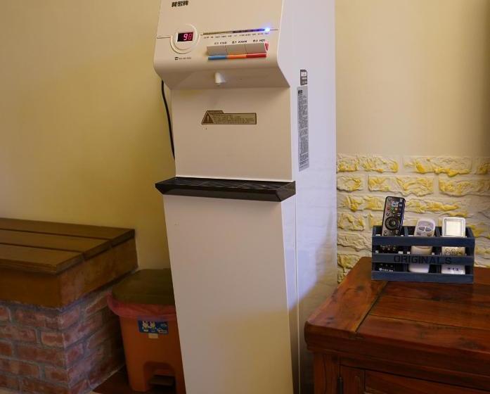 تختخواب و صبحانه Travel Light Guesthouse