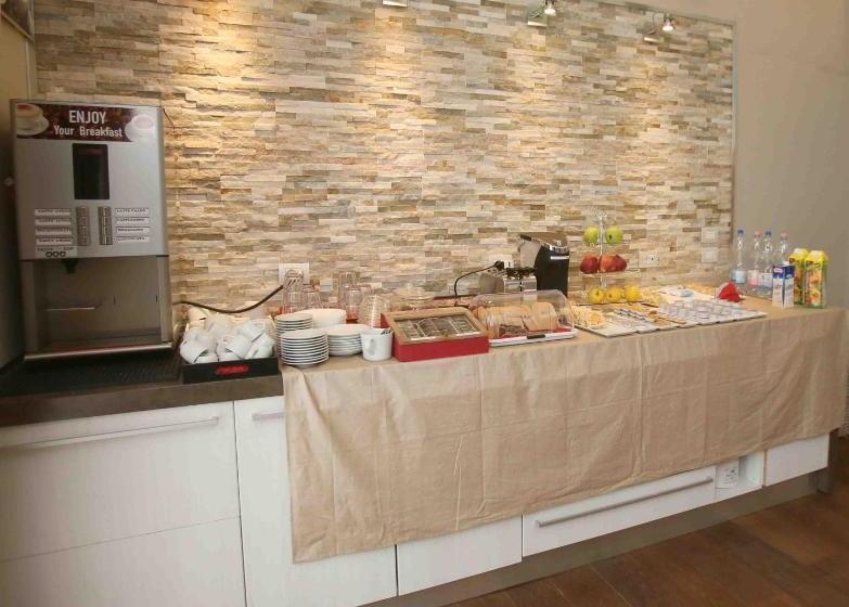 פונדק Linate Residence