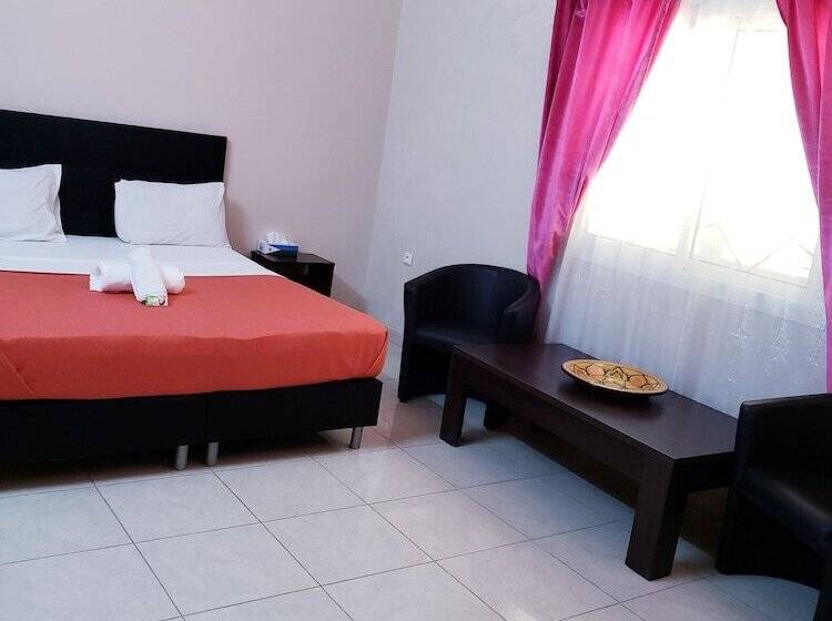 مسافرخانه Oceania Appart Hôtel