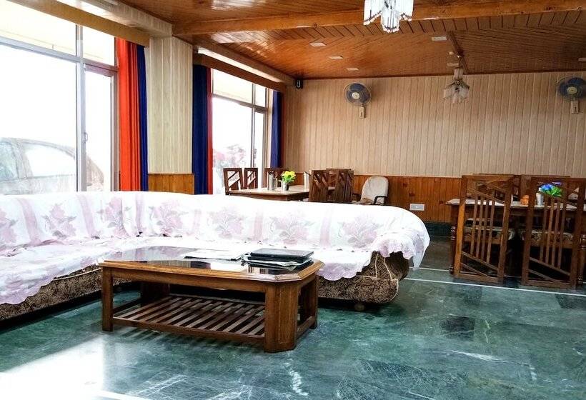 فندق Capital O 14349  Hmg