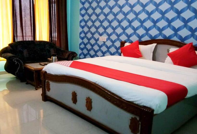 فندق Capital O 14349  Hmg