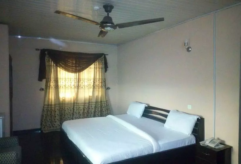 هتل Dam Syl Suites
