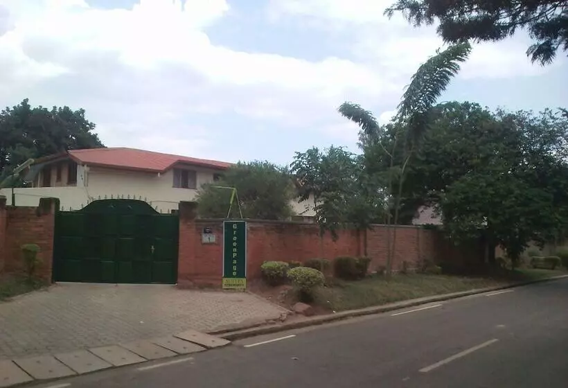 هتل Greenpage Garden Suites