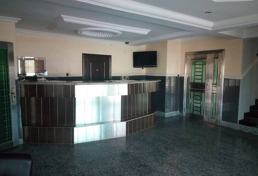 Modroy Hotel And Suites