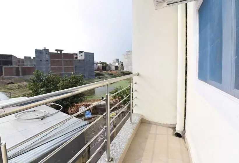 ホテル Oyo 18390 Shiv Shakti Guest House