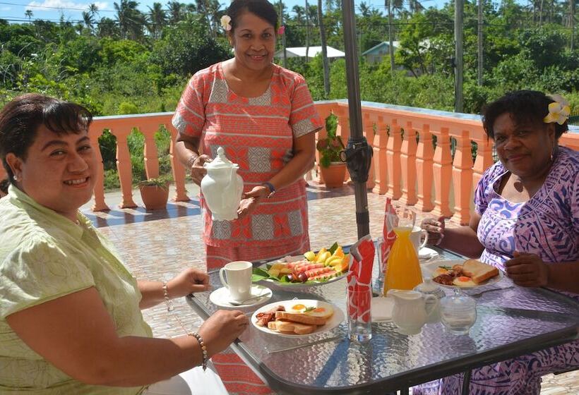 هتل Paradise First