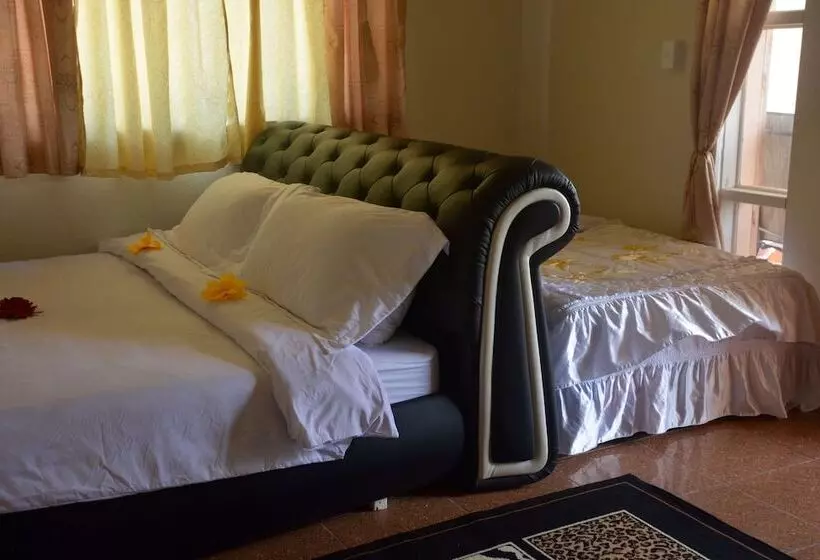 هتل Paradise First