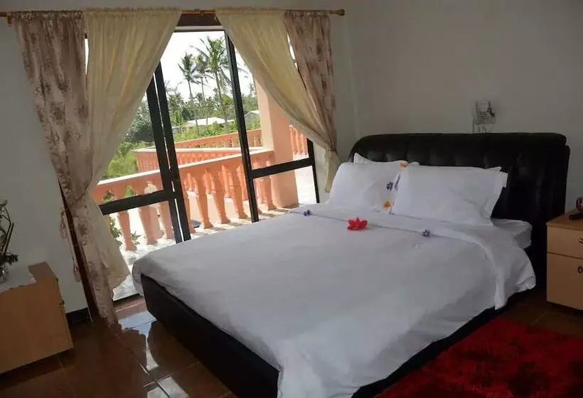 هتل Paradise First