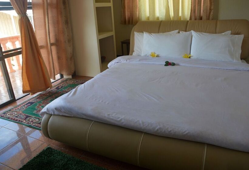 هتل Paradise First