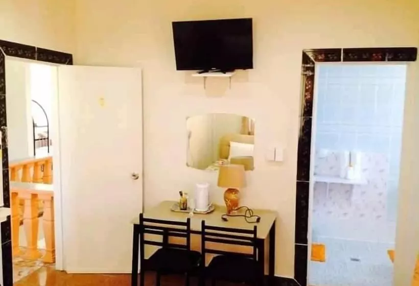 هتل Paradise First