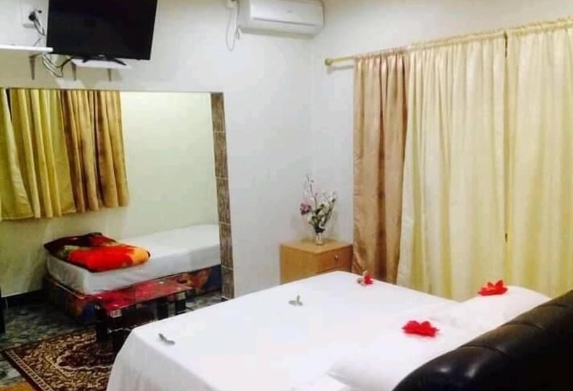 هتل Paradise First