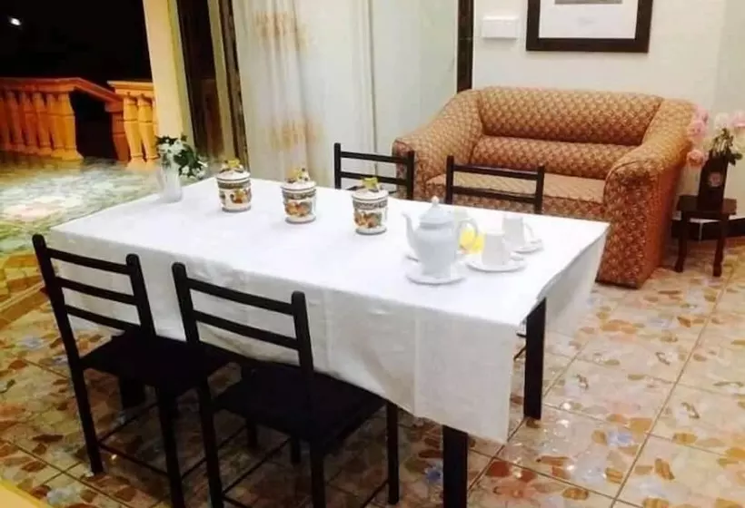 هتل Paradise First